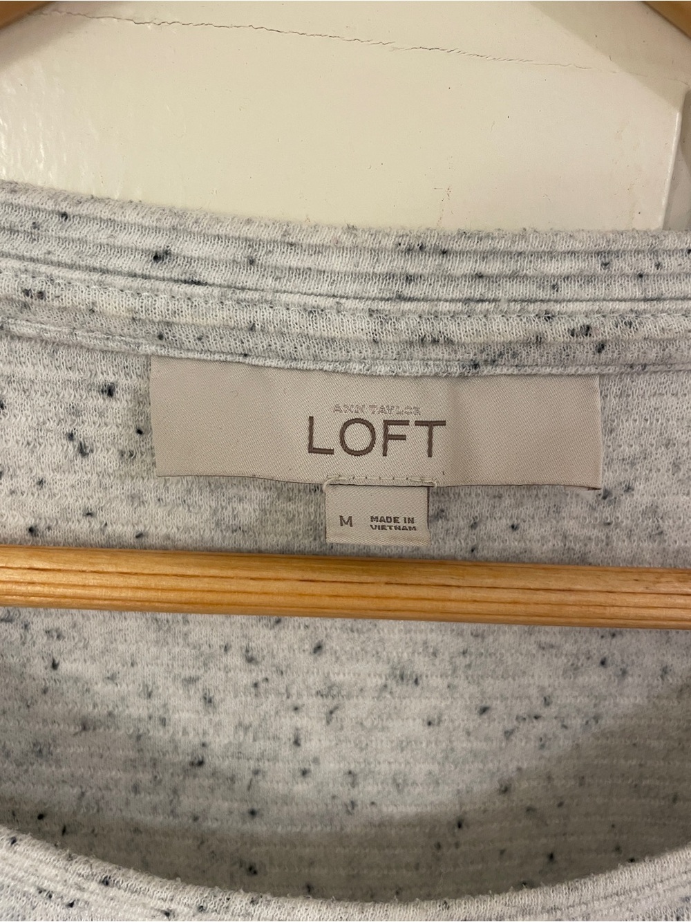 LOFT Speckled Light Gray Knit Top with White Tag - Picture 3 of 3